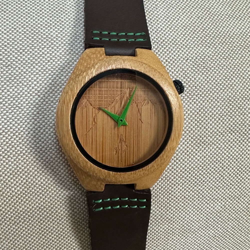 The Ridge Apache Pine Men’s Wooden Watch with Green Details and Leather Band